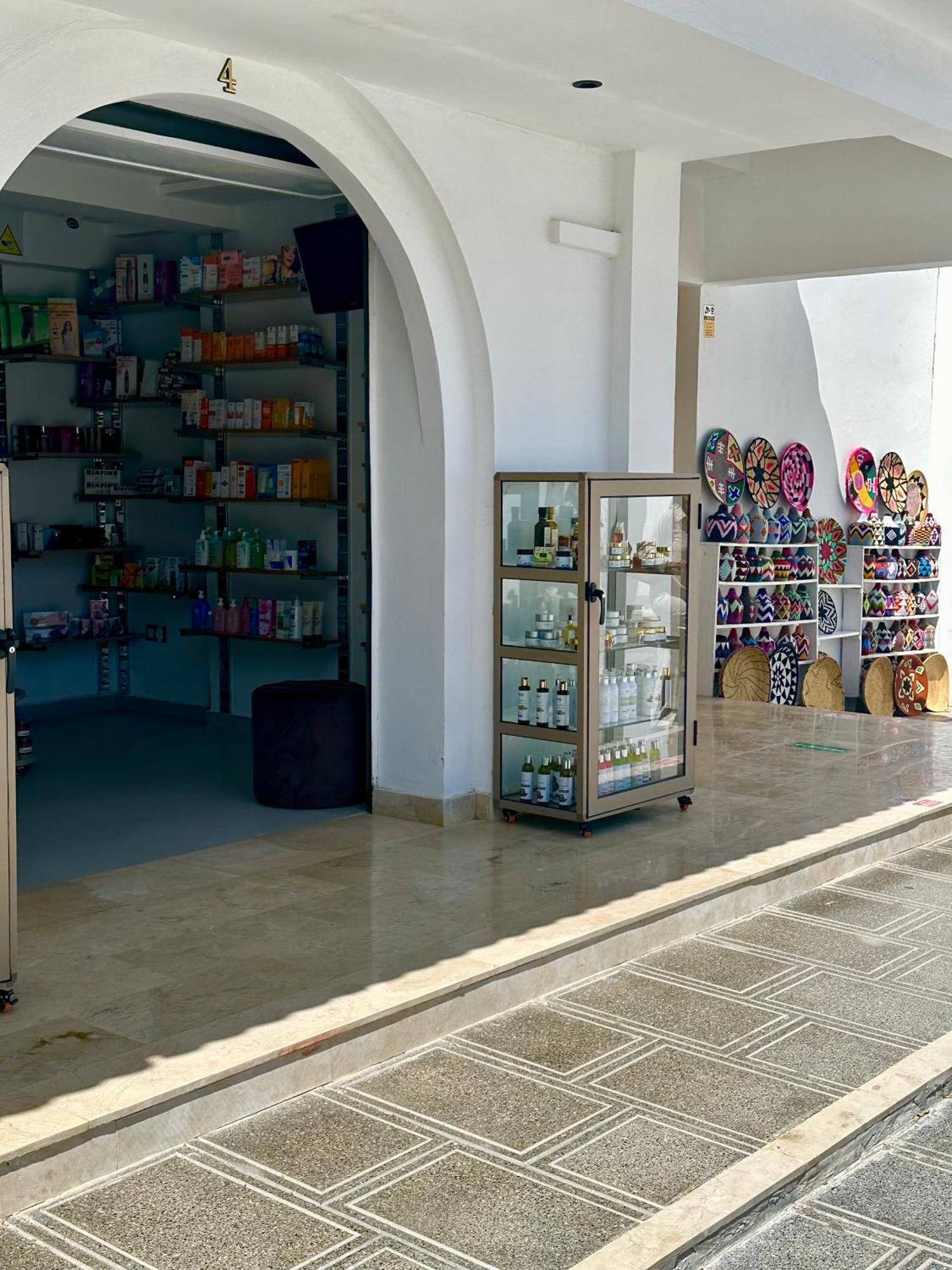 Asilah Vip - Haut Standing - Vue Mer - Piscines - Plage A 5 Minute - Garage Privee - Acces Pmr Exterior photo