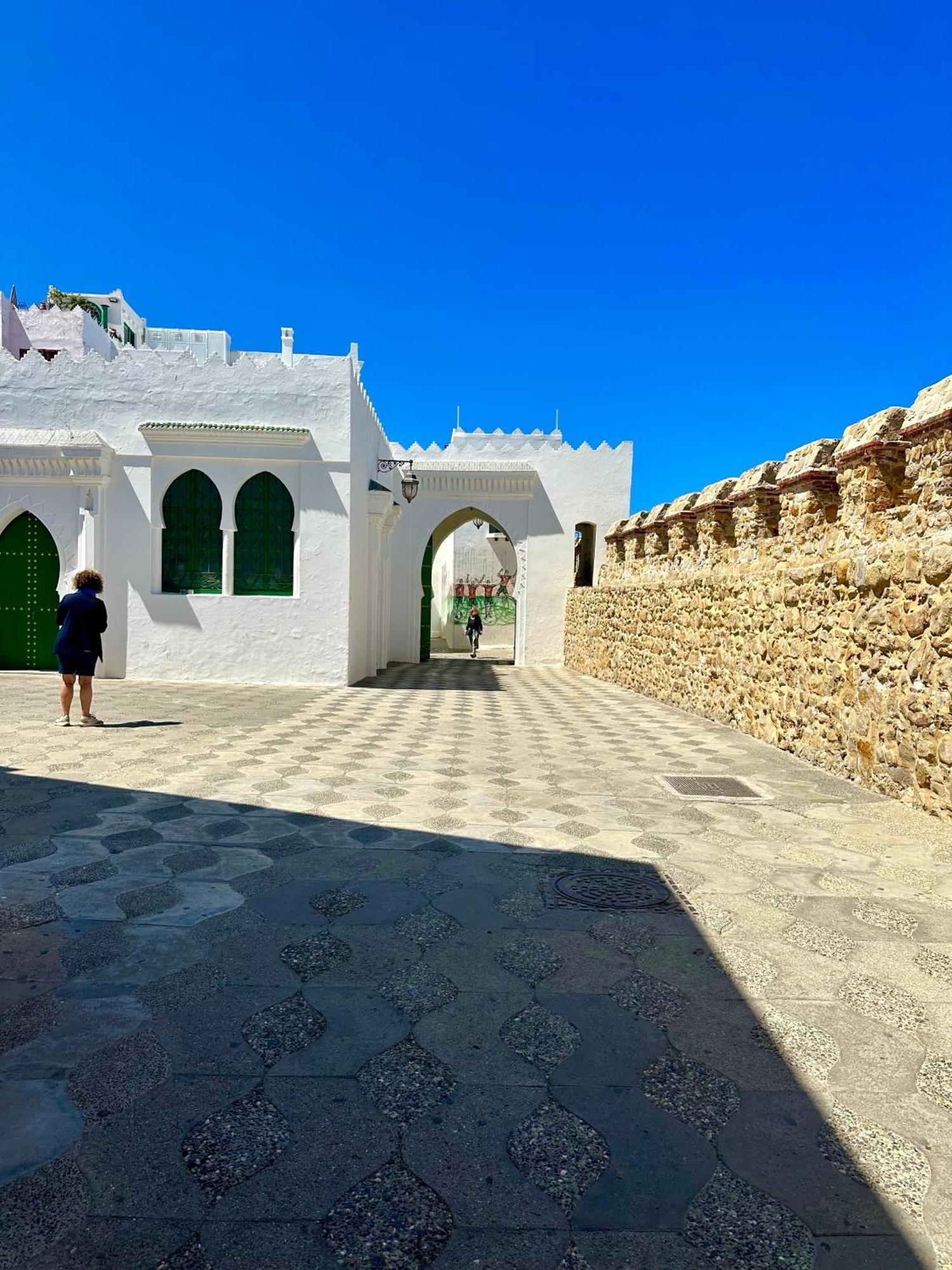 Asilah Vip - Haut Standing - Vue Mer - Piscines - Plage A 5 Minute - Garage Privee - Acces Pmr Exterior photo